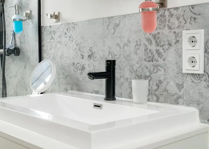 Danube Rooms - Self Checkin - Ideal Fuer Geschaeftsreisende Und Staedtetrips - Moderne Wohnungen In Ruhiger Lage *