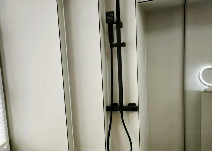 Danube Rooms - Self Checkin - Ideal Fuer Geschaeftsreisende Und Staedtetrips - Moderne Wohnungen In Ruhiger Lage Apartmán Pasov